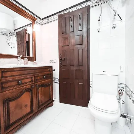 Charming Spanish Style Bungalow, Bbq,wf,terrace Mir09 Appartement