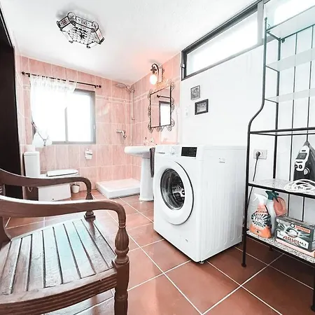 Charming Spanish Style Bungalow, Bbq,wf,terrace Mir09 Apartment