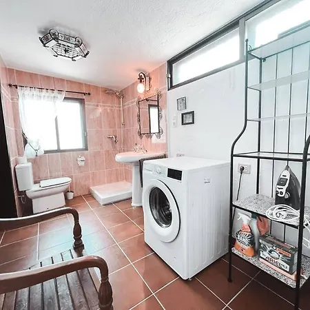 Charming Spanish Style Bungalow, Bbq,wf,terrace Mir09 Costa Adeje (Tenerife)