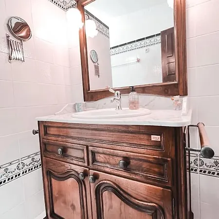 Διαμέρισμα Charming Spanish Style Bungalow, Bbq,wf,terrace Mir09
